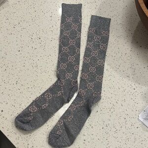 Gucci Women’s Gray and Pink Logo Socks With silver flecks